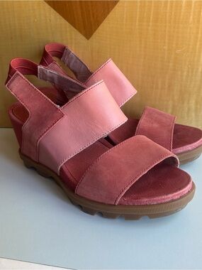 Sorel Joanie II Women's Rose Nubuck and Canvas Slingback Sandals 7.5